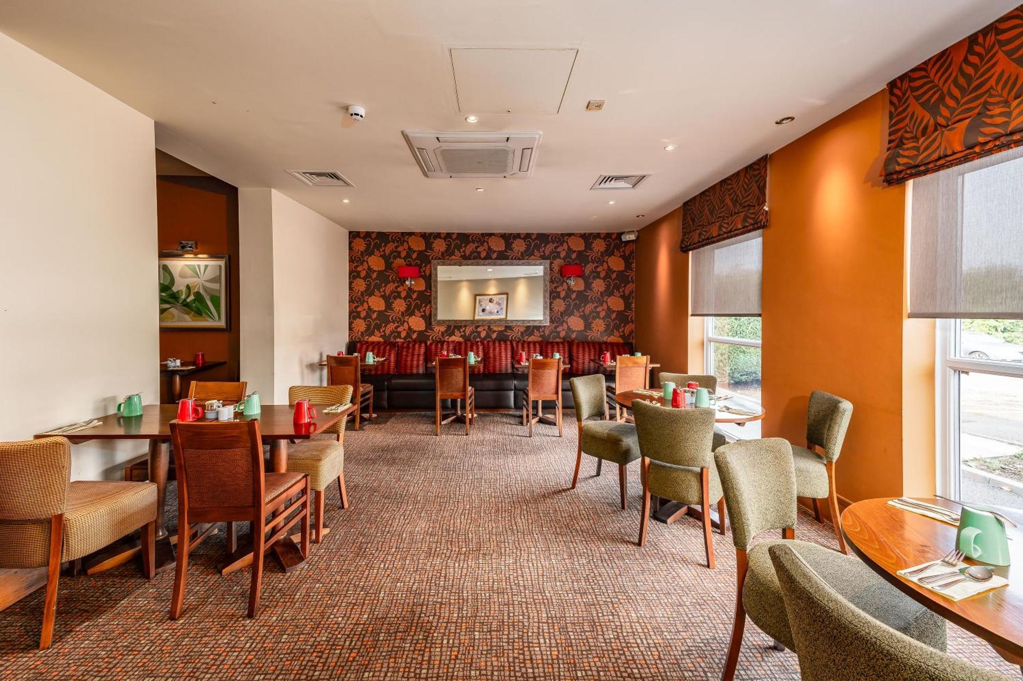 Milestone Peterborough Hotel A1M, Sure Hotel Collection By Best Western Stilton Exterior photo
